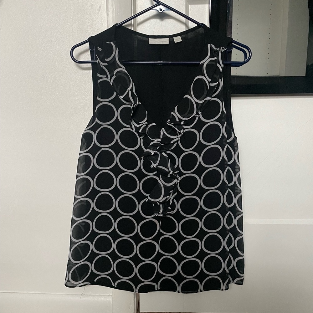 Women’s Sleeveless Blouse